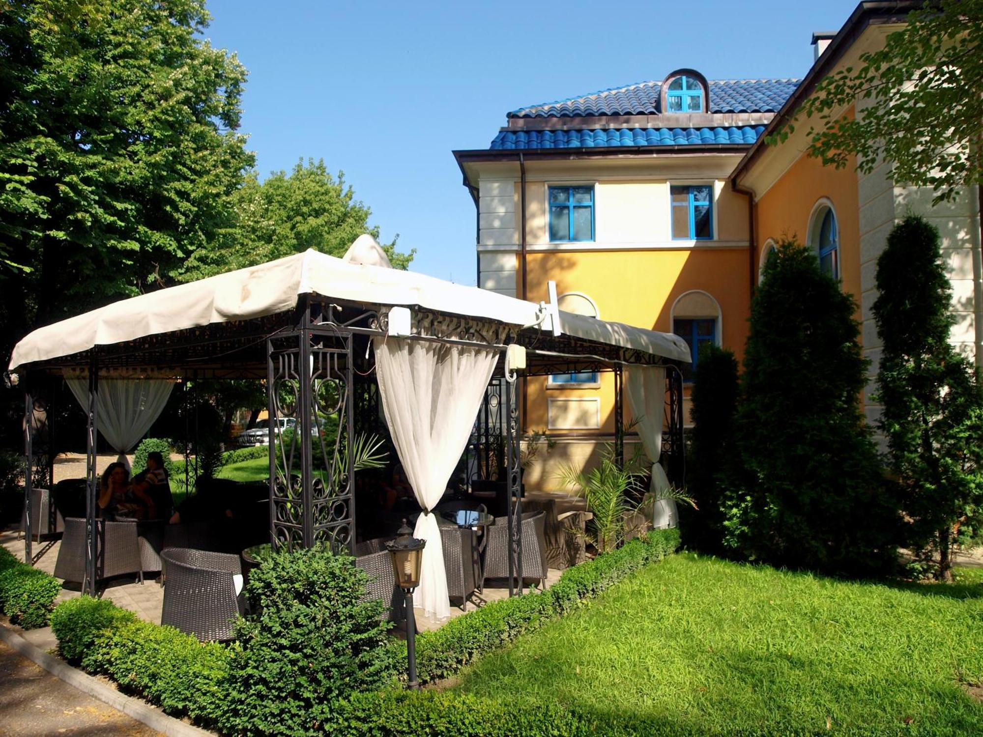 Otel семеен анна-кристина 3*